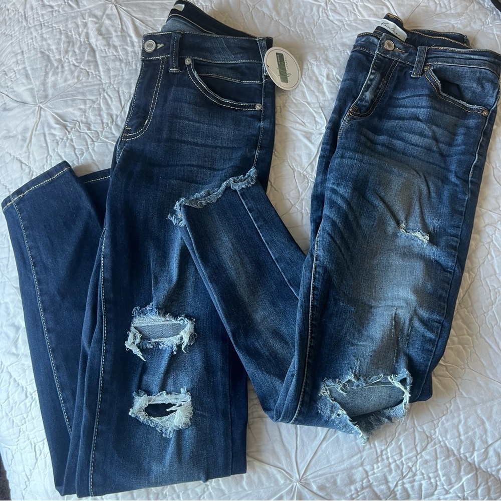 Two pairs of KanCan Jeans Size 3/25 One NWT